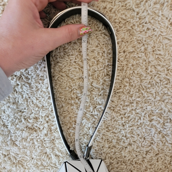 Bao Bao Issey Miyake White Triangle Shoulder Bag Rare NWOT - Picture 13 of 17